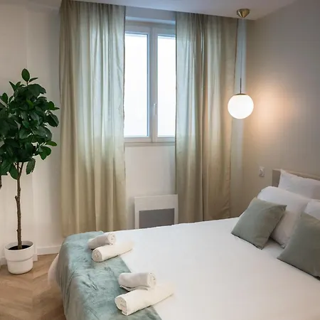 Le Lusso - L'elegance Au Coeur De Apartment